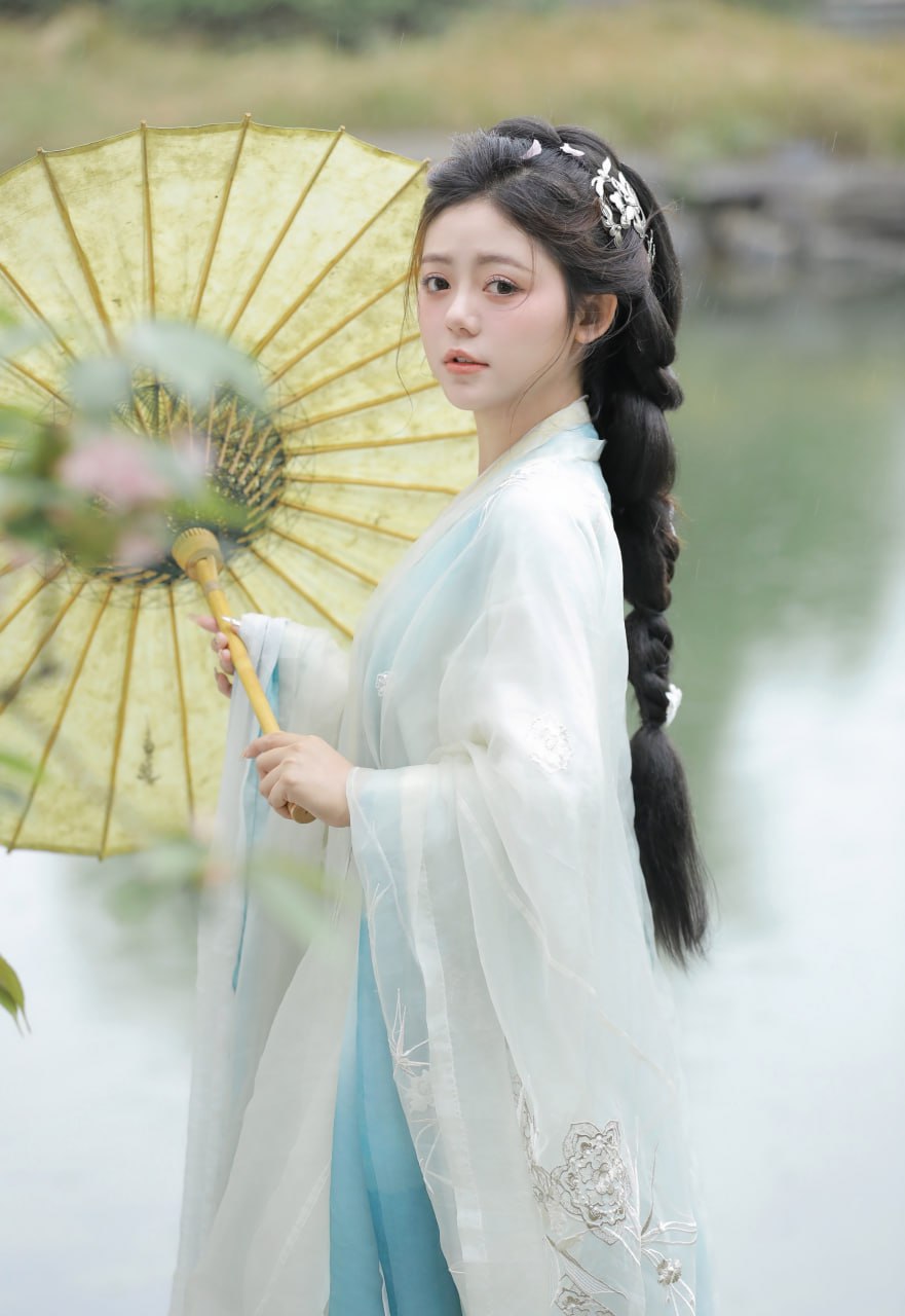 涓涓二姐和小诸葛 涓涓二姐老公