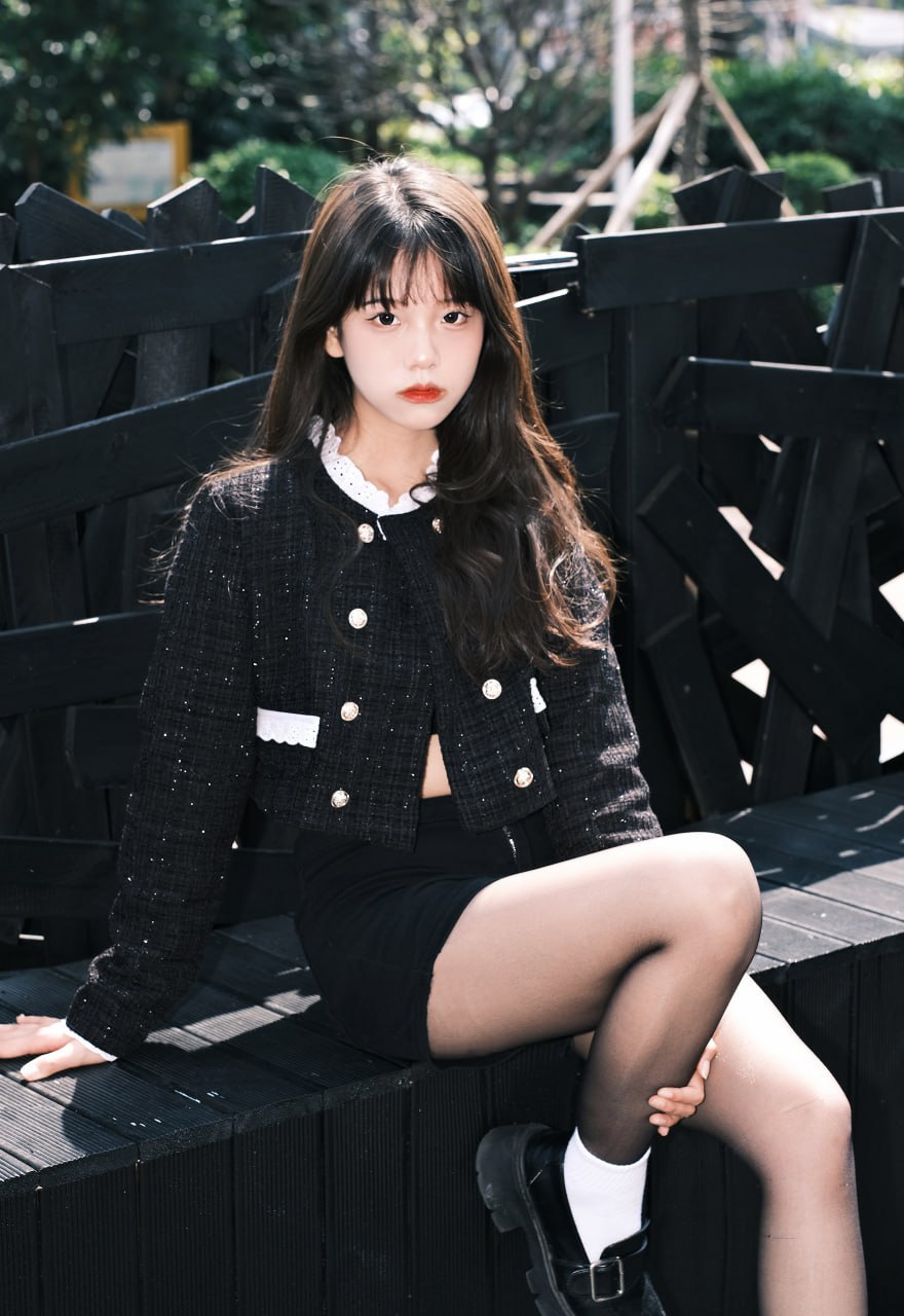 长发萝莉Cosplay魔法少女 长发魔女怎么画