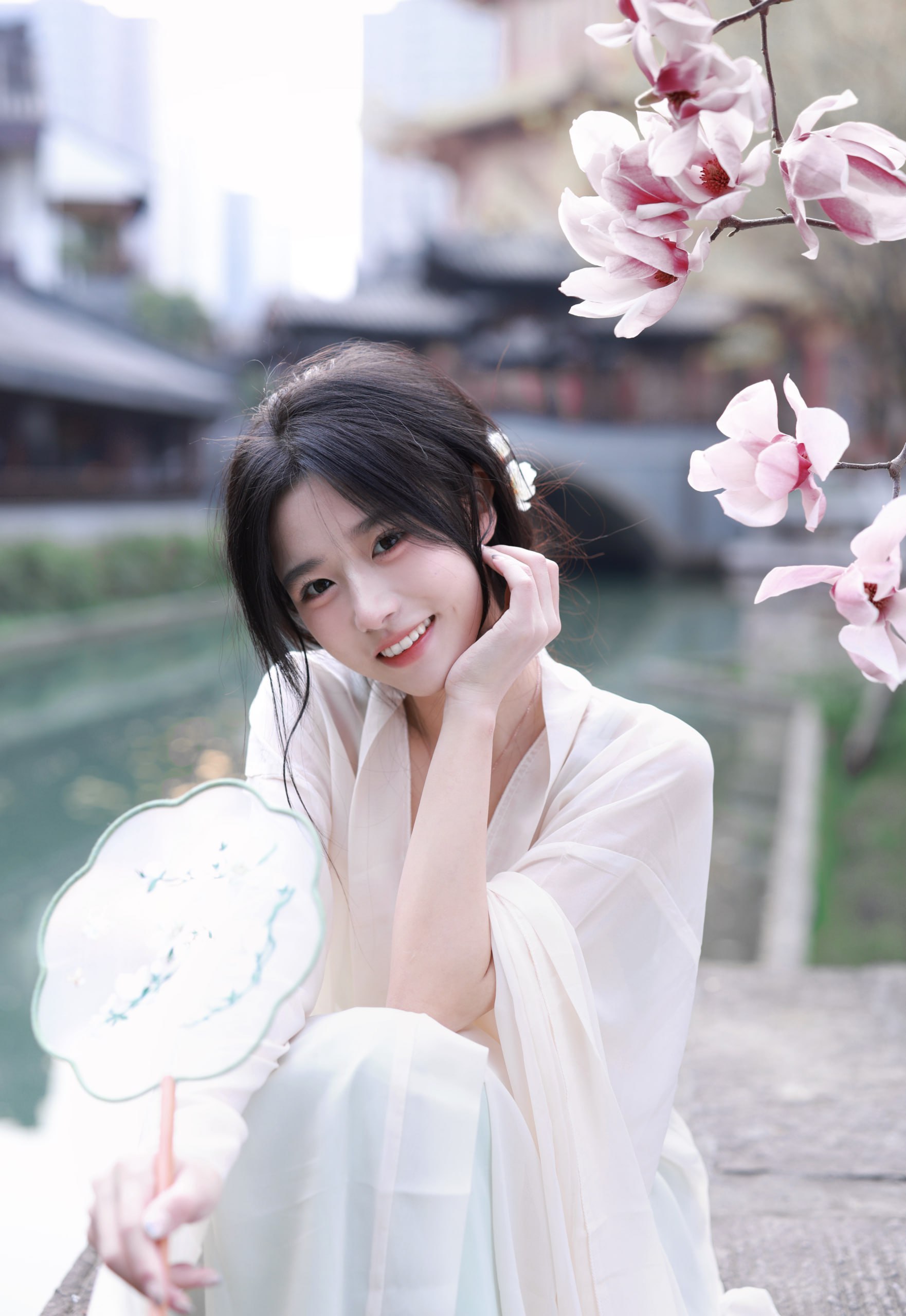 胸器美腿看个够 美胸仪有什么效果