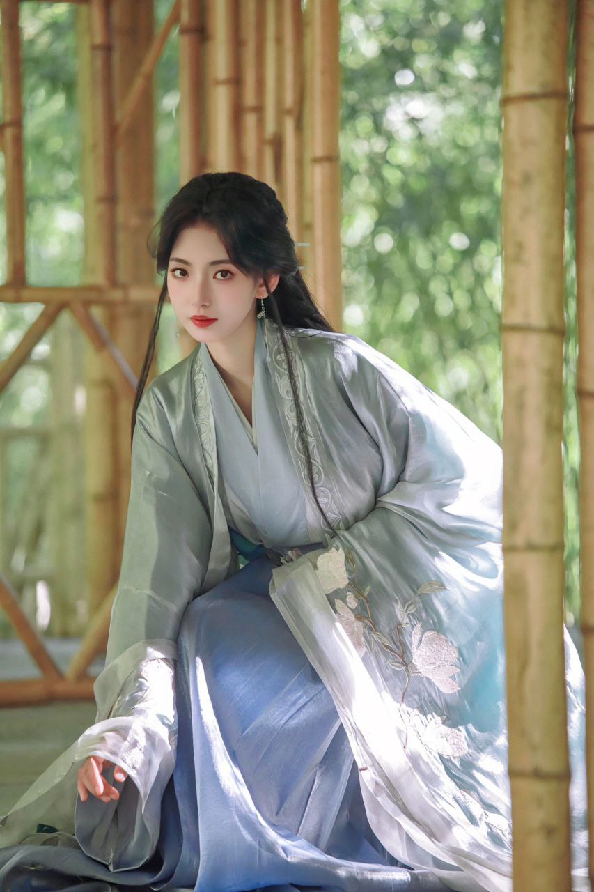 知希大人怎么不卖化妆品了 知希大人的化妆品是什么品牌