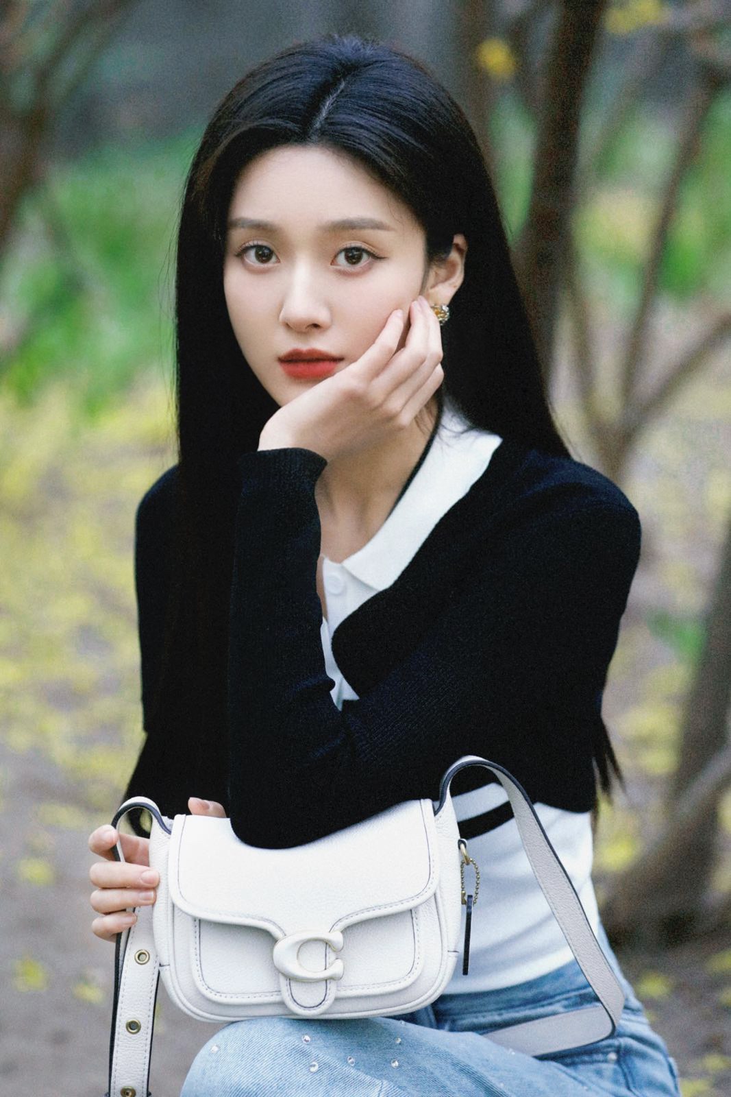 冷艳无双美如画 冷艳如霜的意思