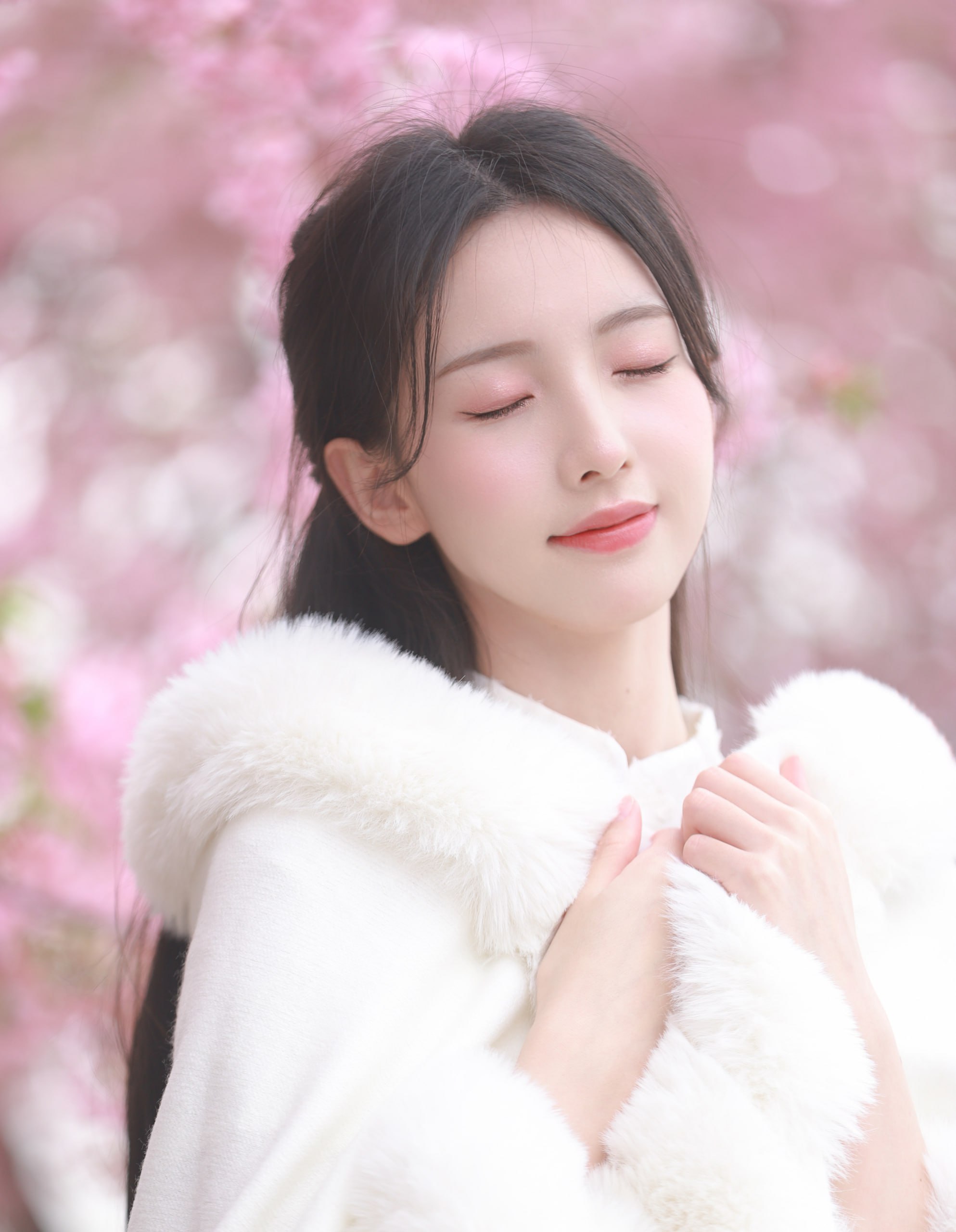 薇薇欧尼微博置顶 薇薇欧尼多高