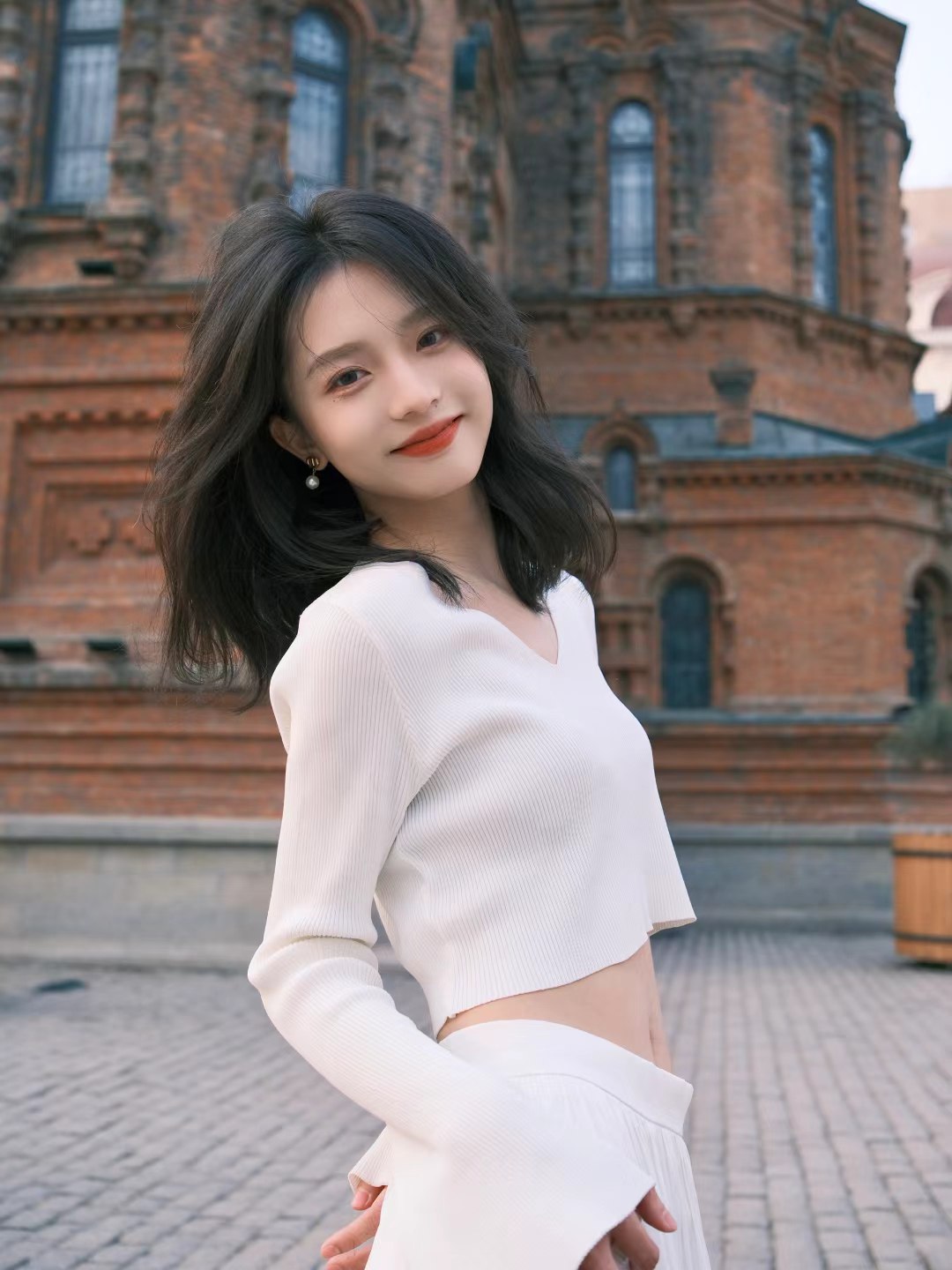 制服美女可看裙底 制服小姐姐的裙子底下