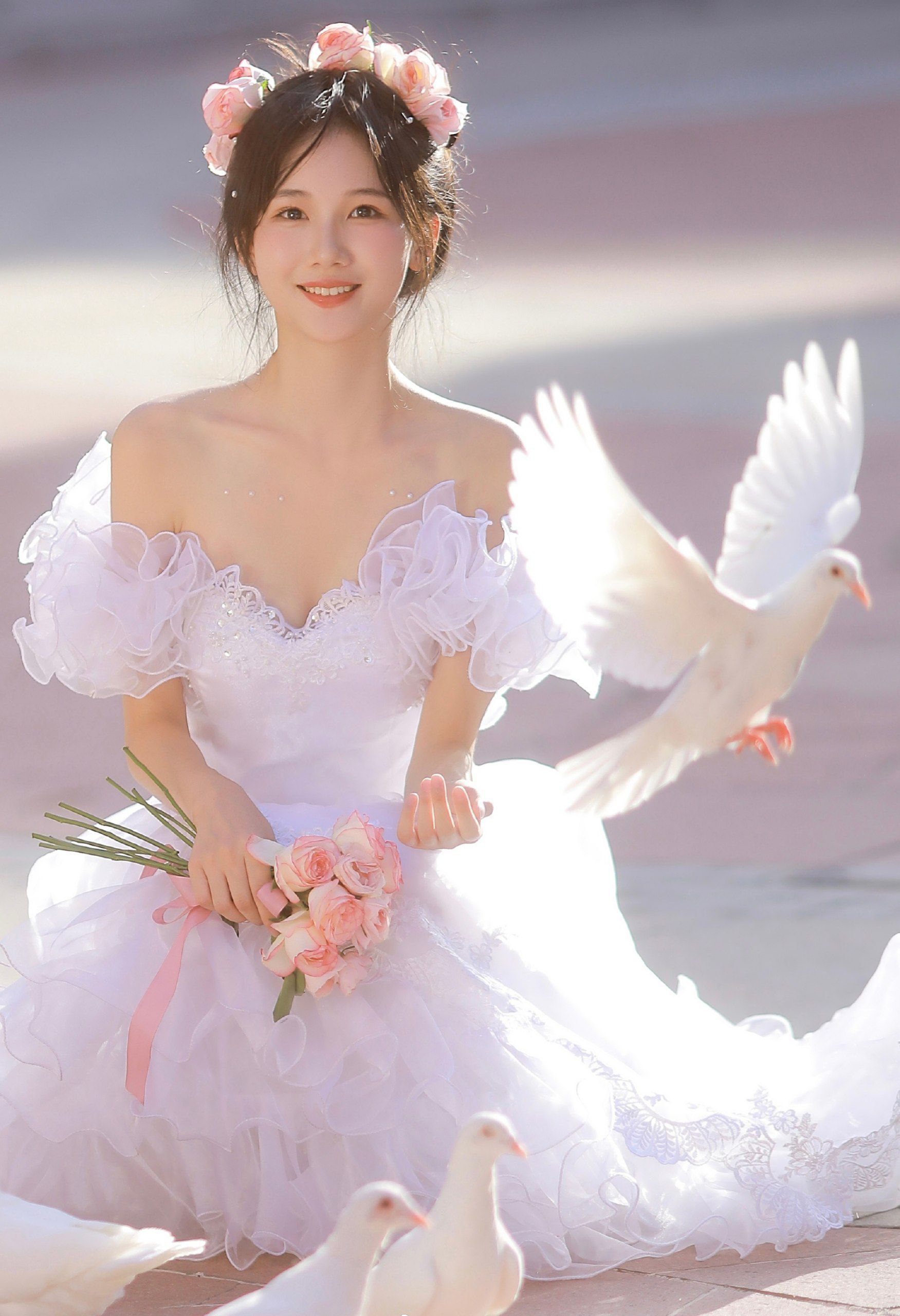 魔兽世界美女玩家牧师COS 魔兽世界牧师视频