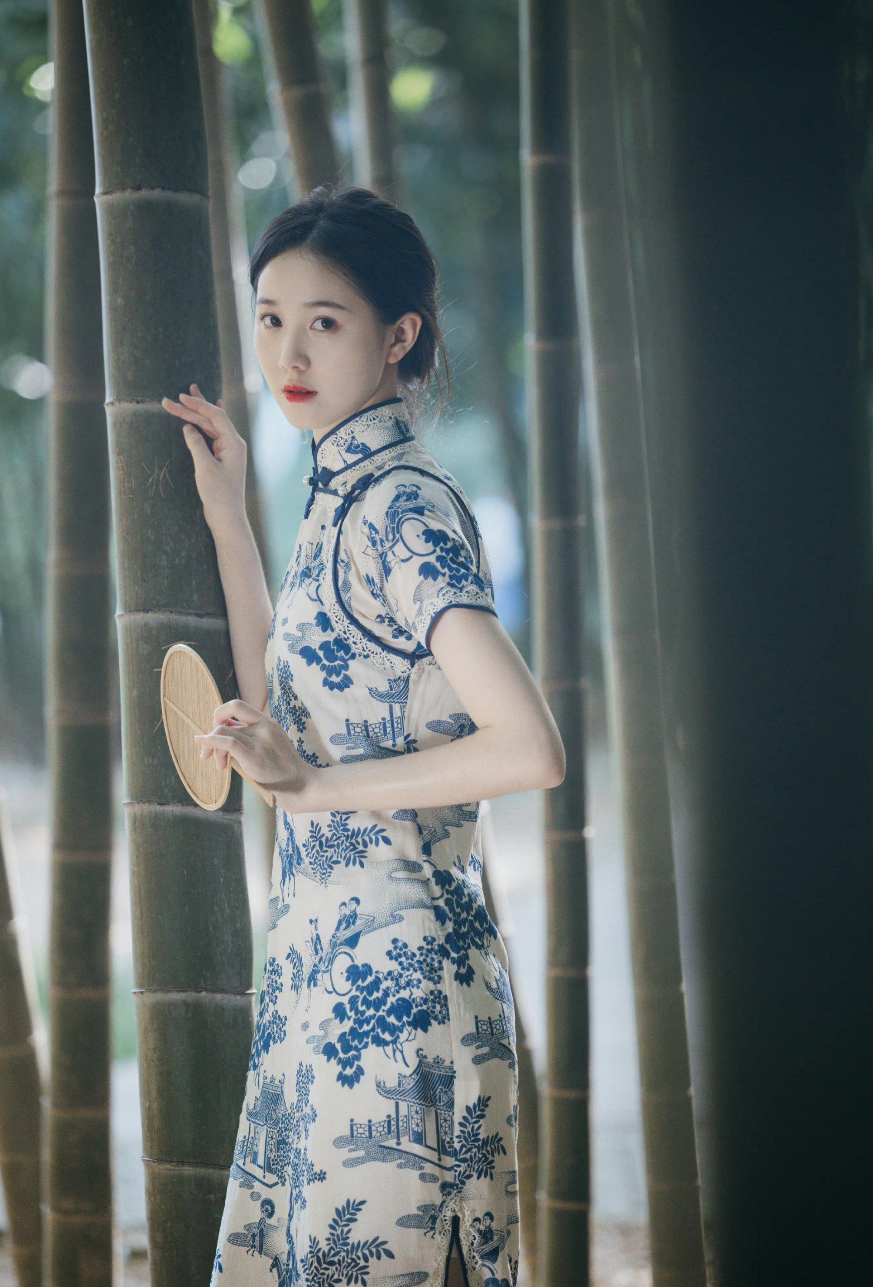嘟嘟姐表情包动图gif 嘟嘟姐搞笑图片