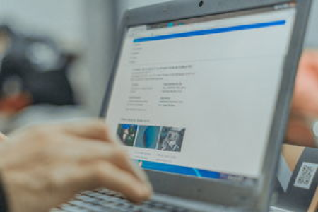 想买狗狗币？哪个网站最可靠？新手小白也能轻松上手的平台