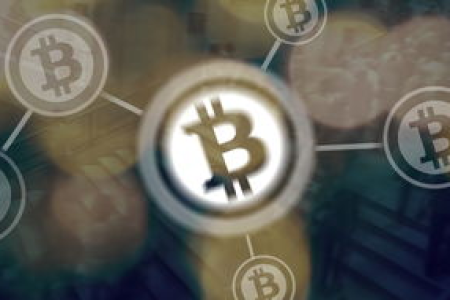 深入解读：2倍比特币策略ETF的持有策略及风险提示