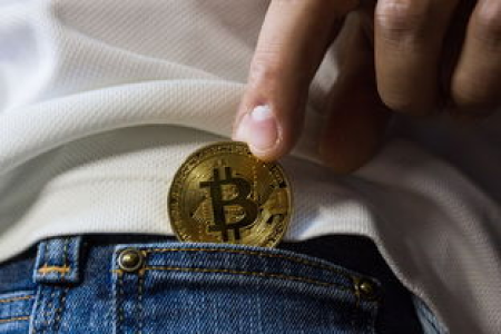 结婚戒指卡在银行硬币机里 萨默塞特郡居民快去认领